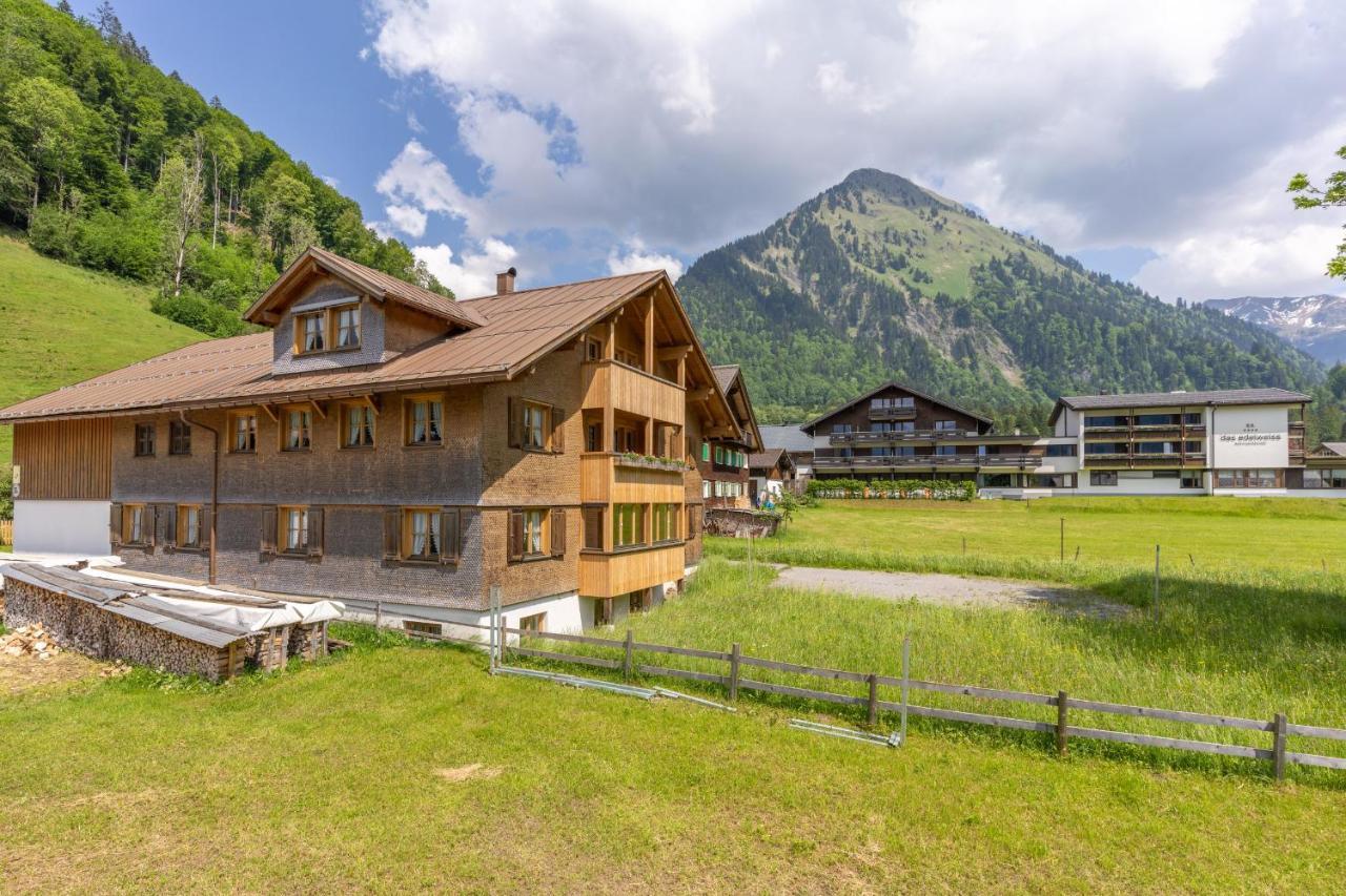 Haus Maria-Theresia Schoppernau Bagian luar foto